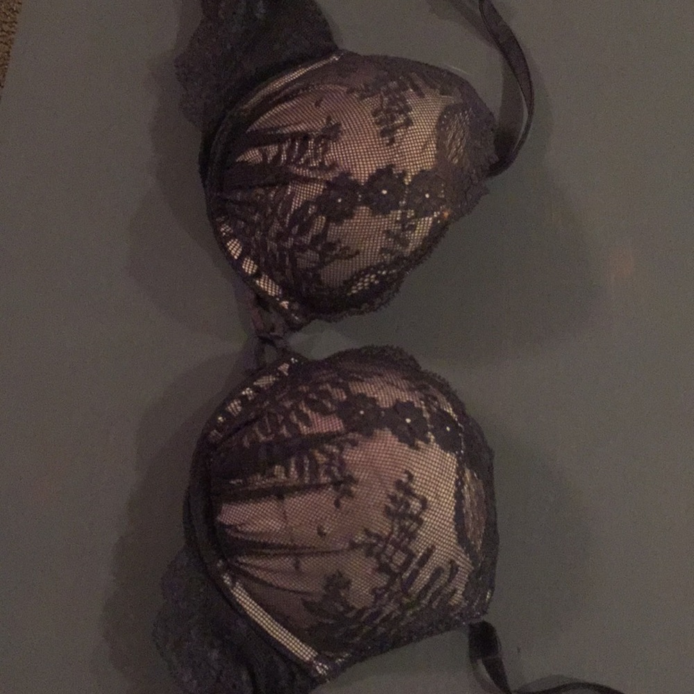 Victoria secret bombshell bra - 34A